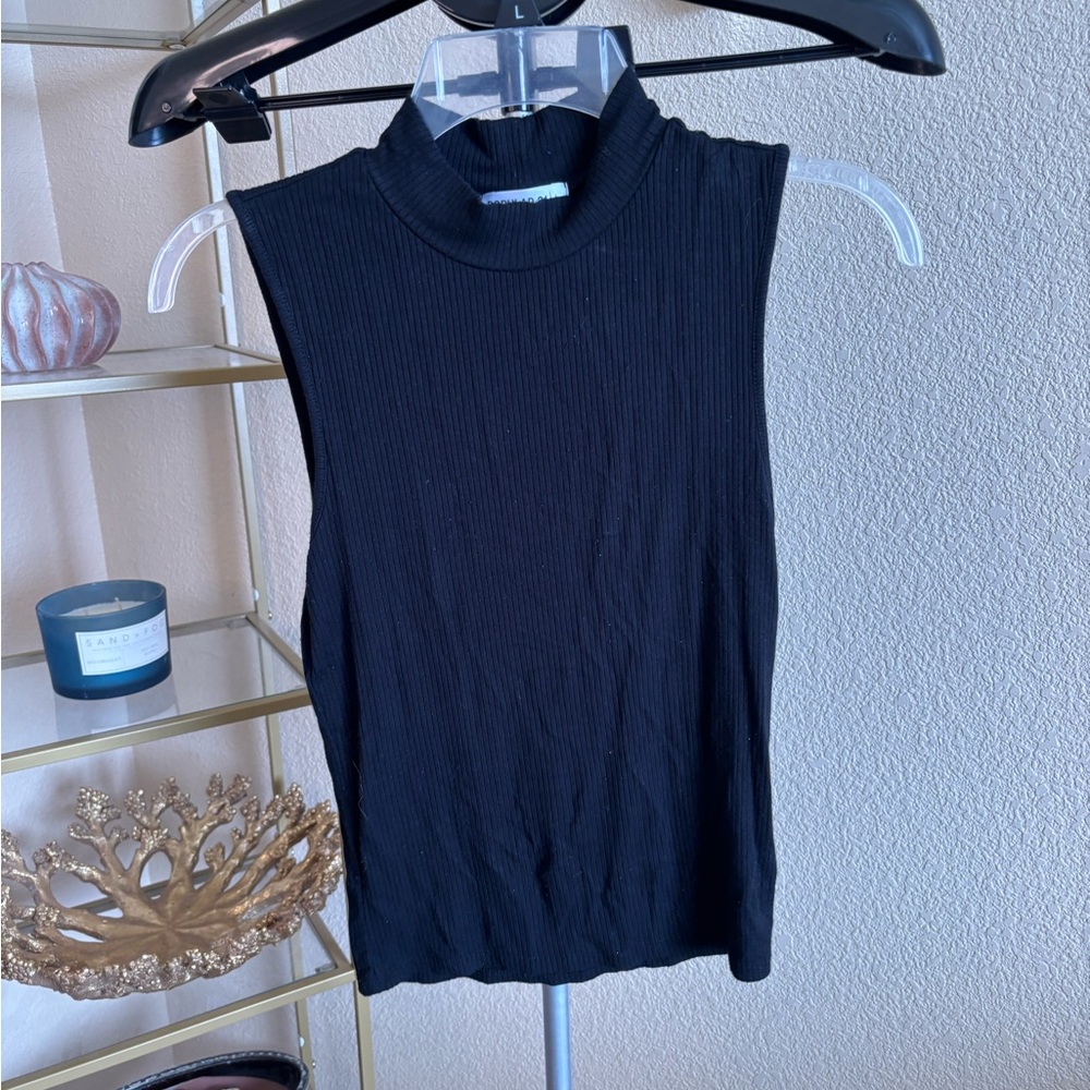 Elegant‎ Black Sleeveless Top